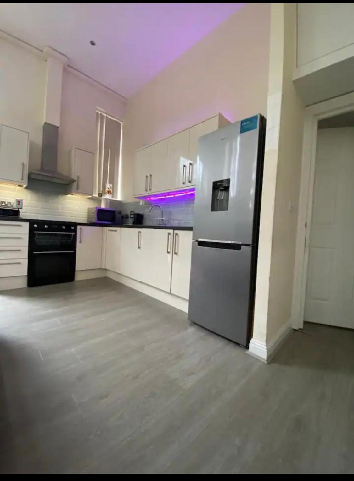 Spacious King Room With Private Entrance - Near Emirates And Camden And King'S Cross - 5 Min To Tube 芬奇利 外观 照片